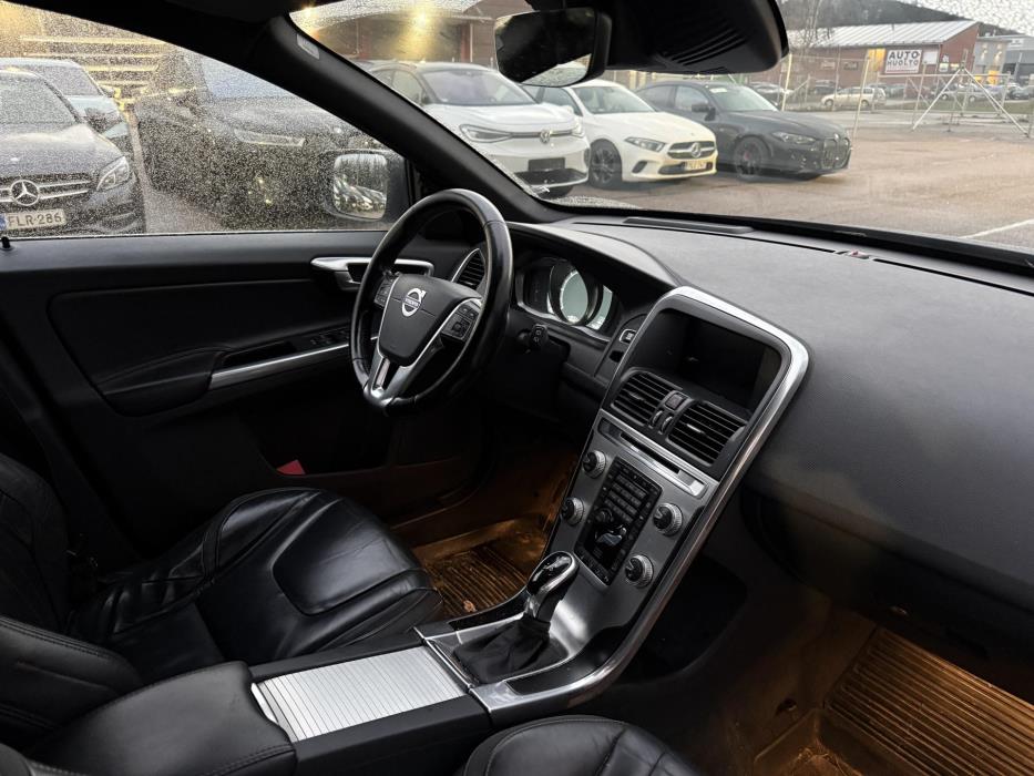VOLVO XC60 2015