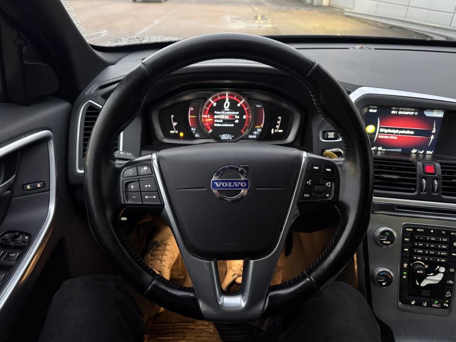 VOLVO XC60 2015