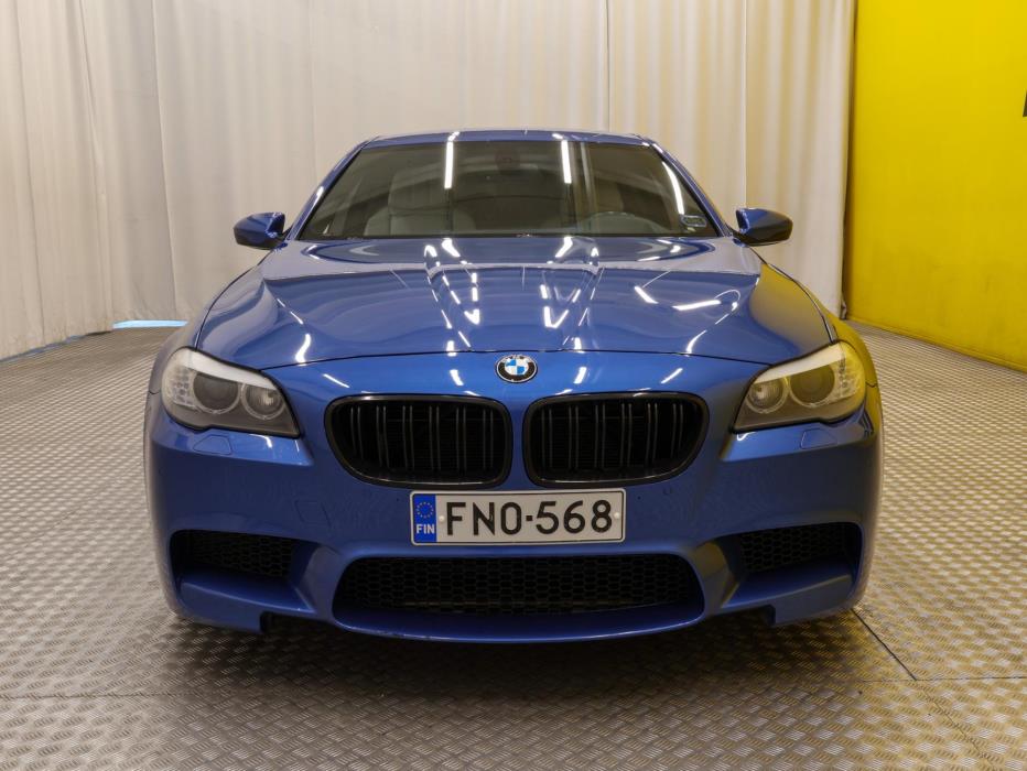BMW M5 2012