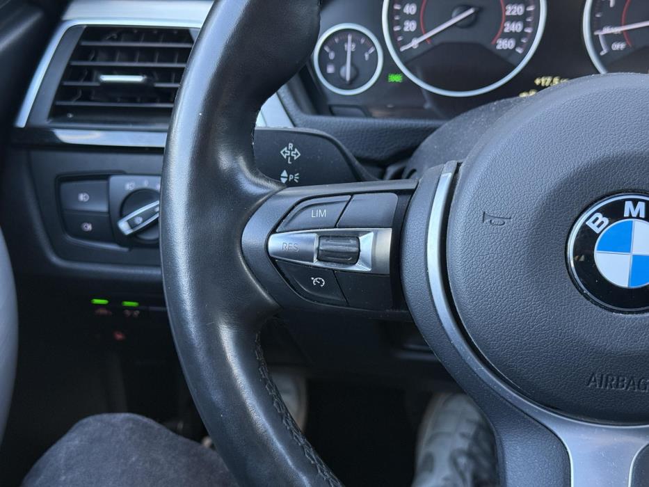 BMW 330 2018