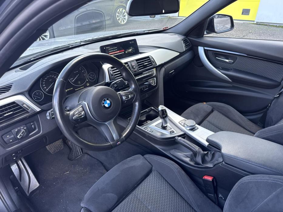 BMW 330 2018