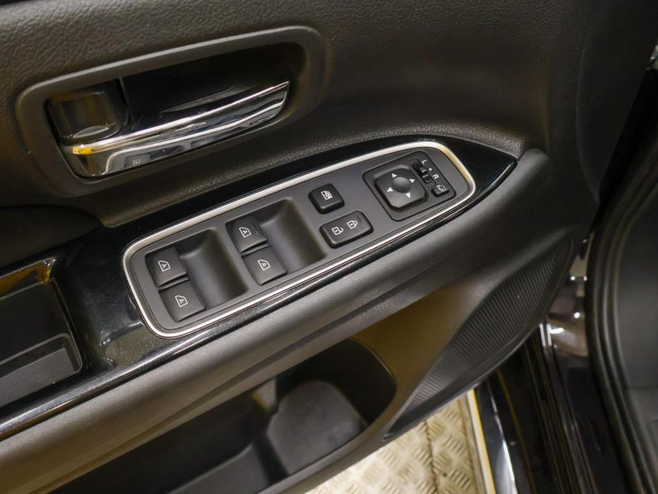 MITSUBISHI Outlander PHEV 2021