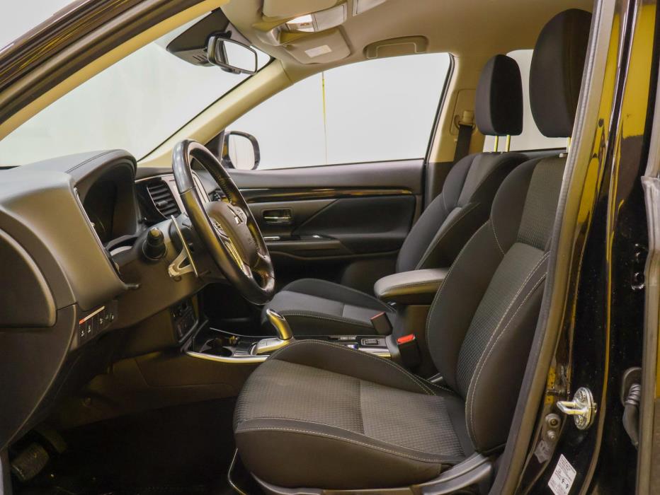 MITSUBISHI Outlander PHEV 2021