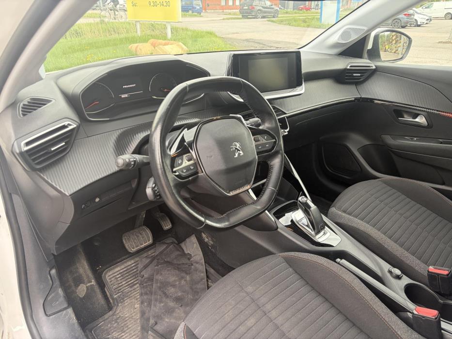 PEUGEOT 208 2020