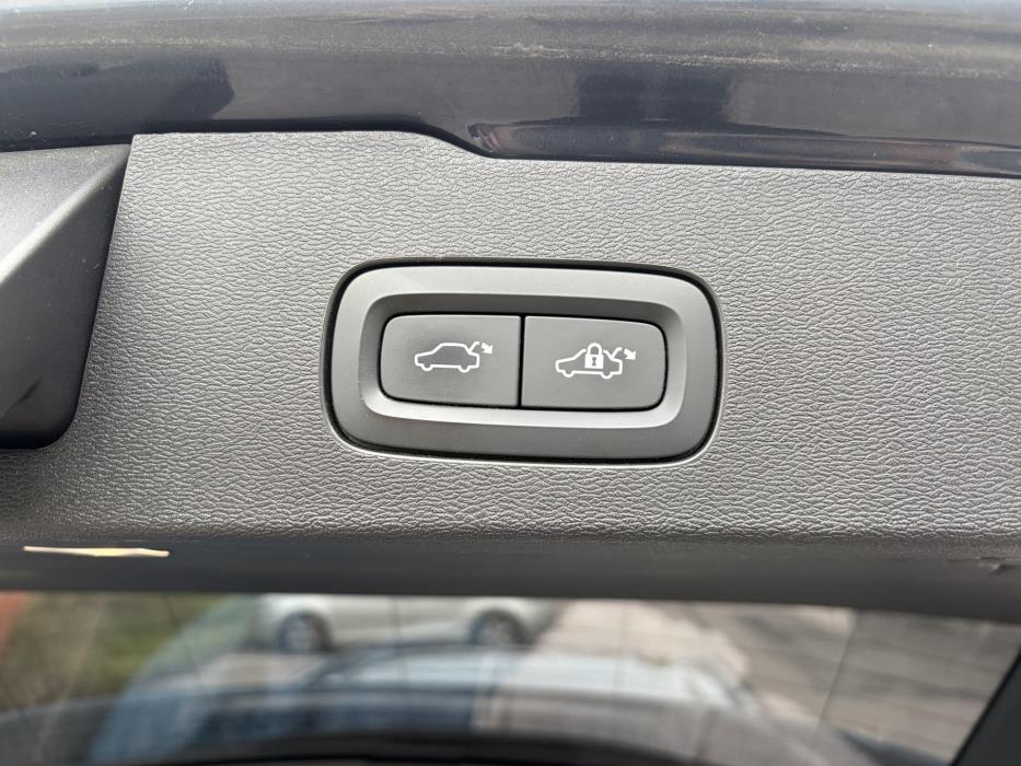 VOLVO V60 2020