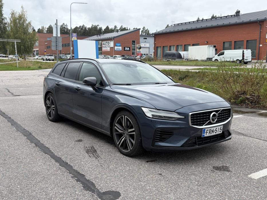VOLVO V60 2020