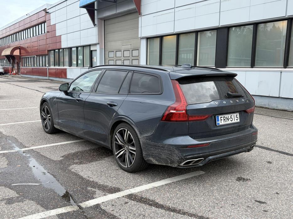 VOLVO V60 2020