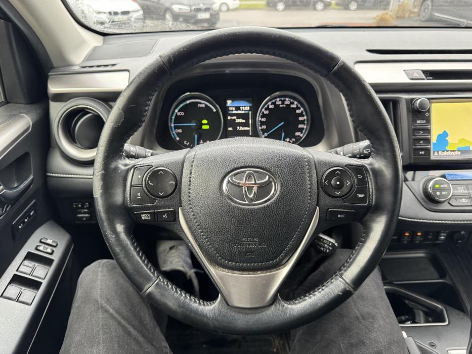 TOYOTA RAV4 2017