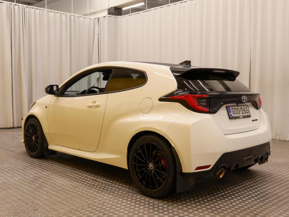 TOYOTA GR Yaris 2021