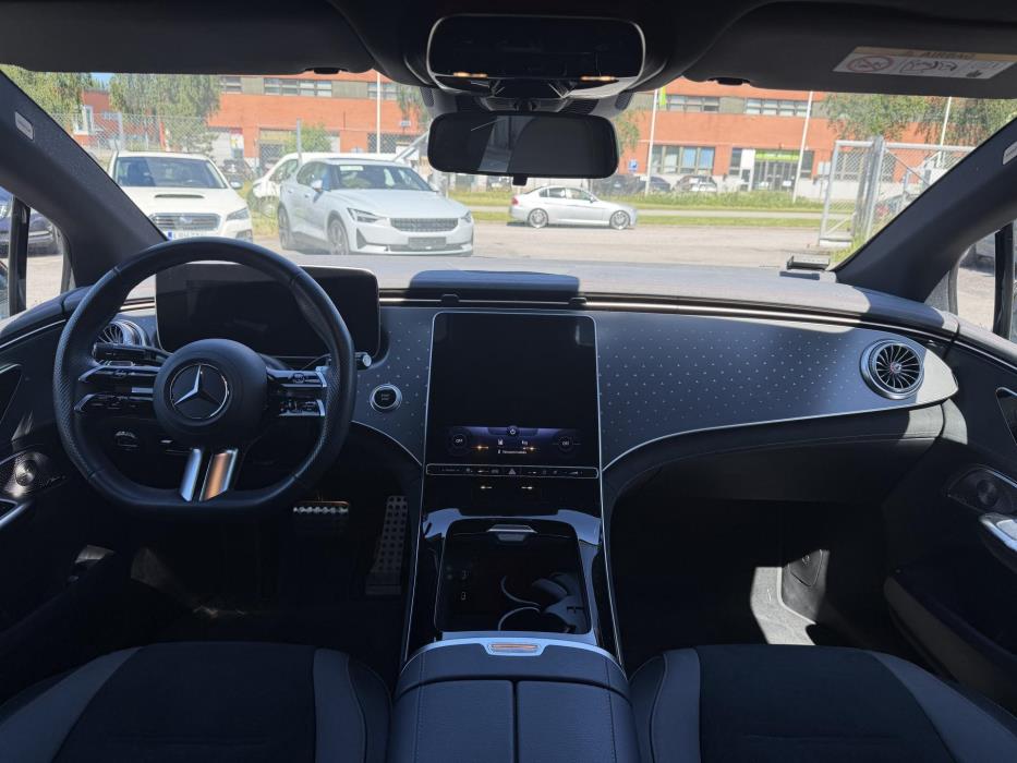MERCEDES-BENZ EQE 2022