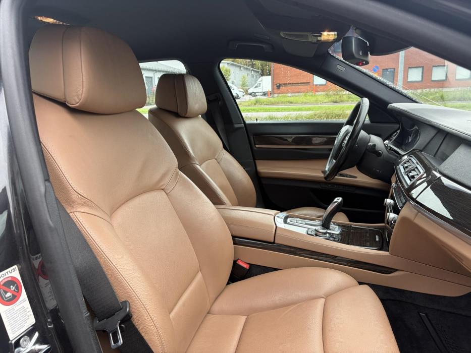BMW 730 2009