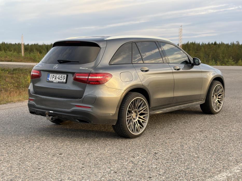 MERCEDES-BENZ GLC 2017
