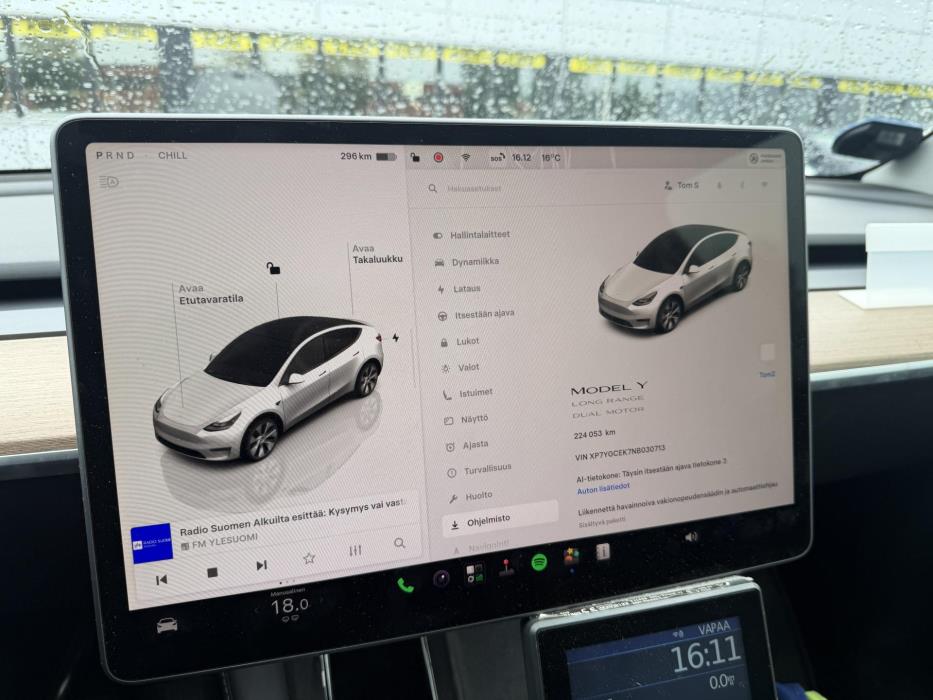 TESLA Model Y 2022
