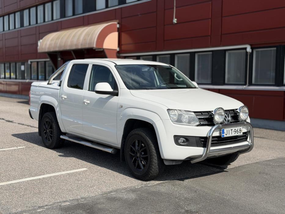 VOLKSWAGEN Amarok 2013