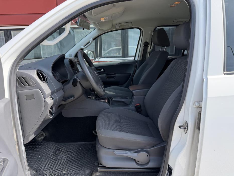 VOLKSWAGEN Amarok 2013