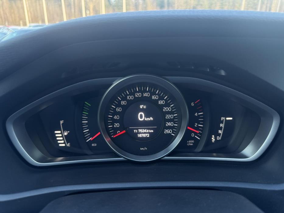 VOLVO V40 Cross Country 2016