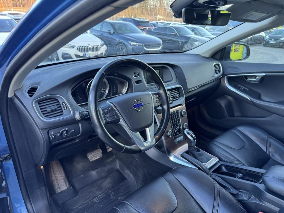 VOLVO V40 Cross Country 2016