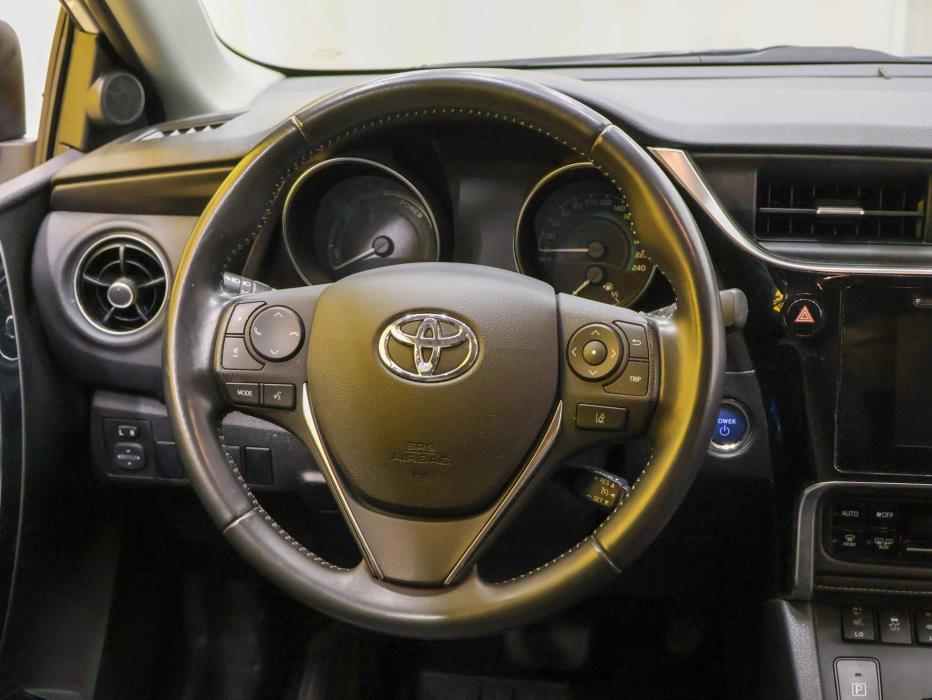 TOYOTA Auris 2018