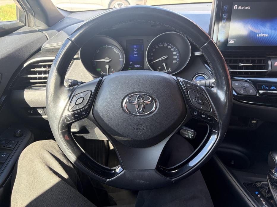 TOYOTA C-HR 2017