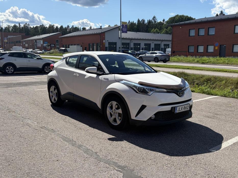 TOYOTA C-HR 2017