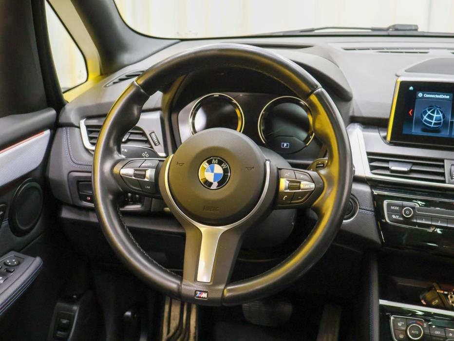BMW 225 2018