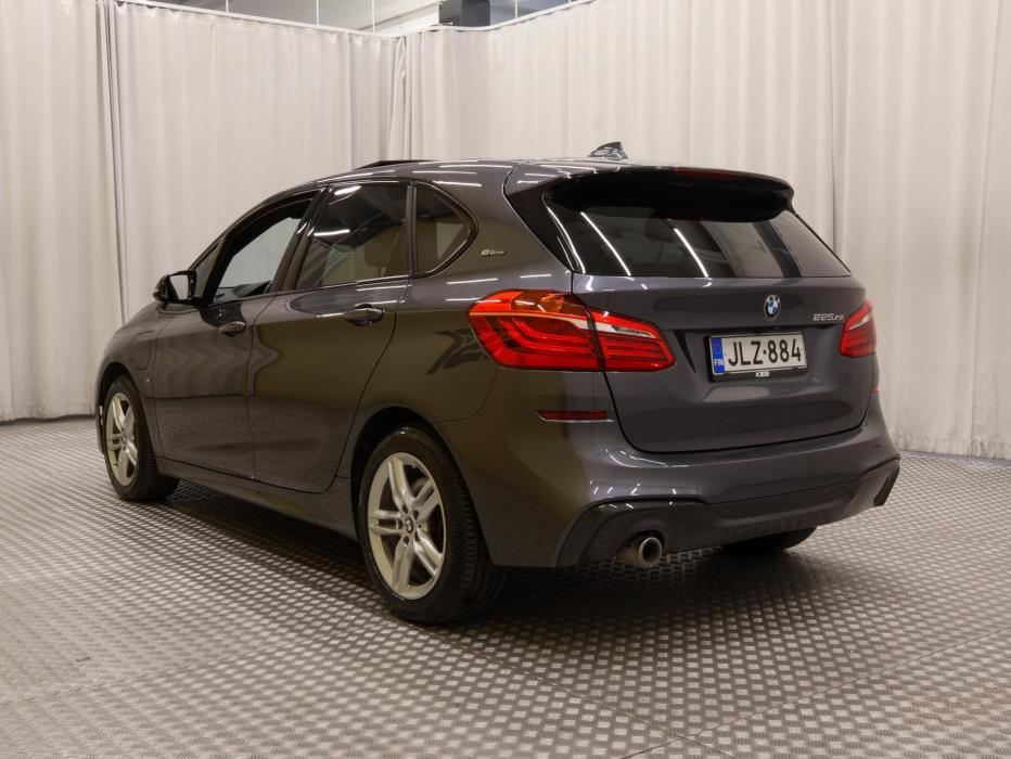 BMW 225 2018