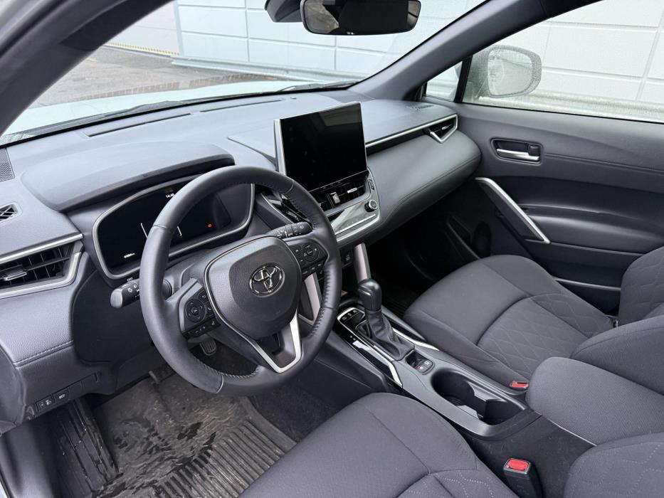 TOYOTA Corolla Cross 2023
