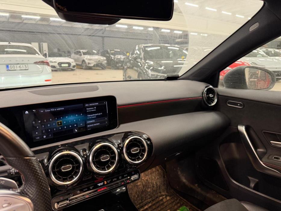 MERCEDES-BENZ A 2019