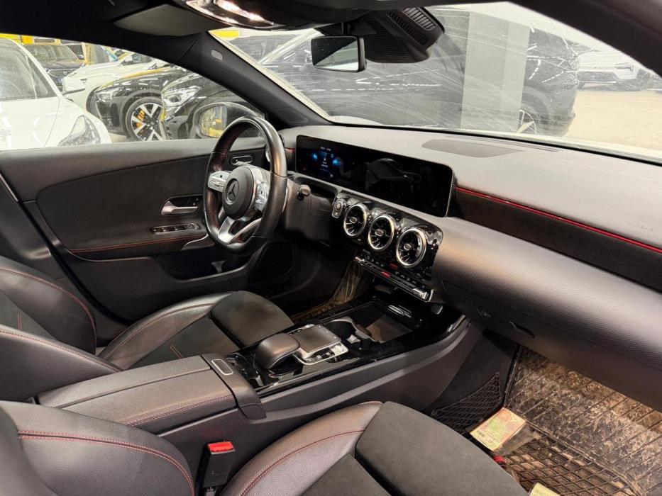 MERCEDES-BENZ A 2019