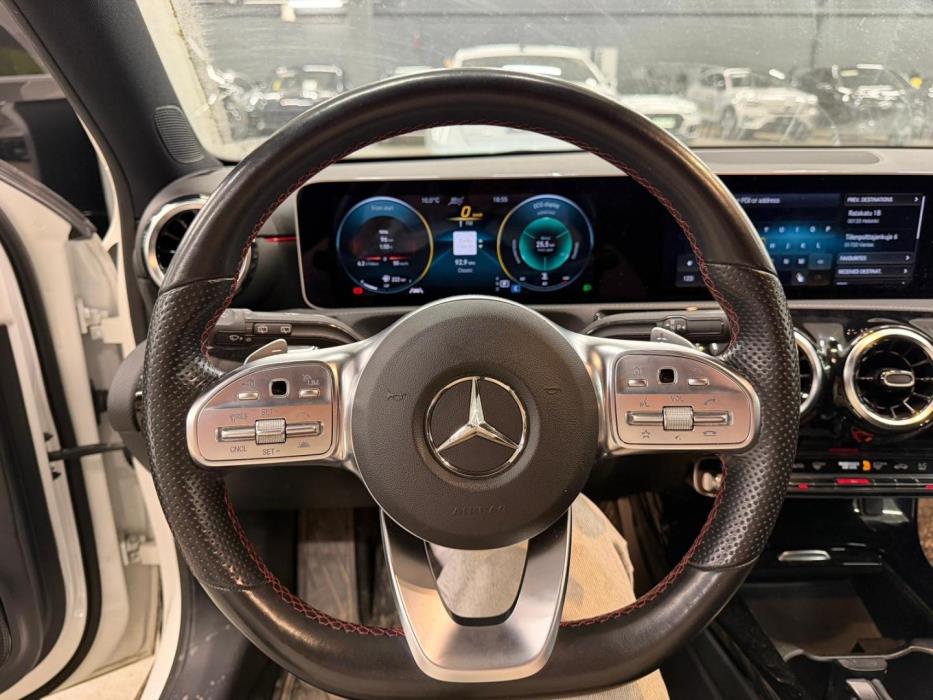 MERCEDES-BENZ A 2019