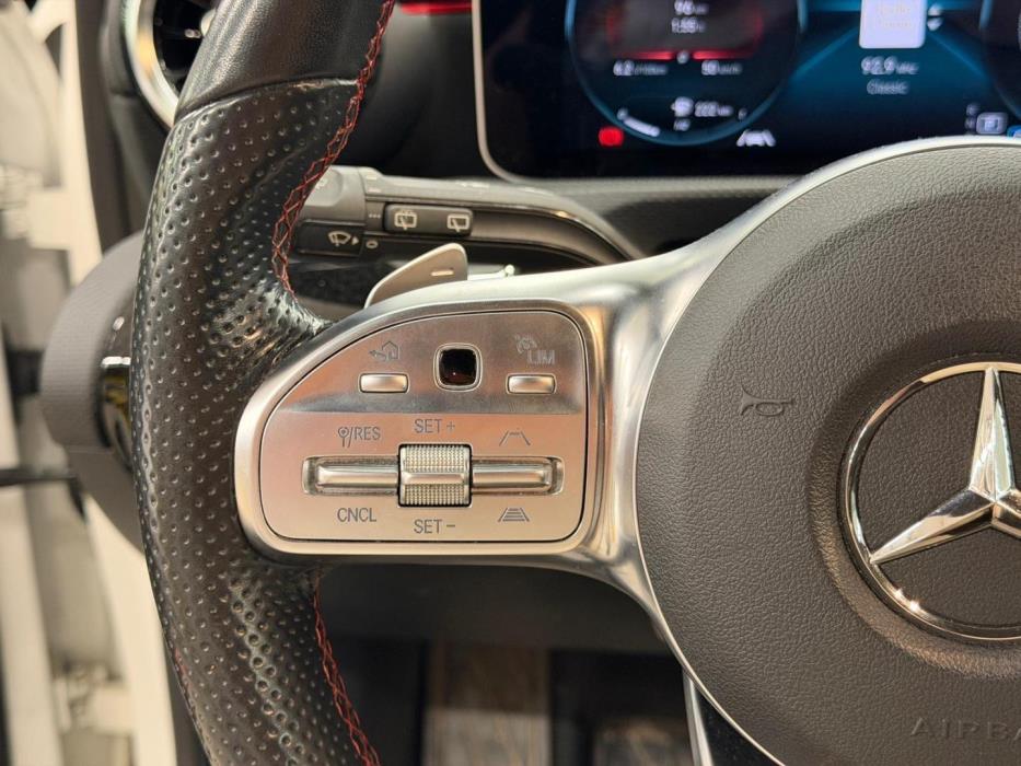 MERCEDES-BENZ A 2019