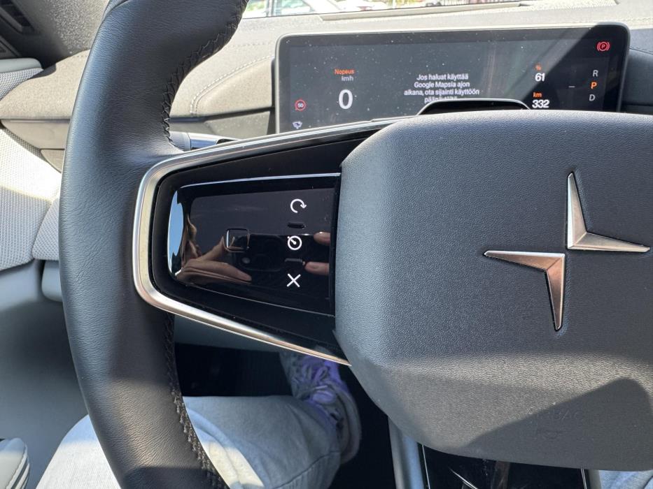 POLESTAR 4 2025