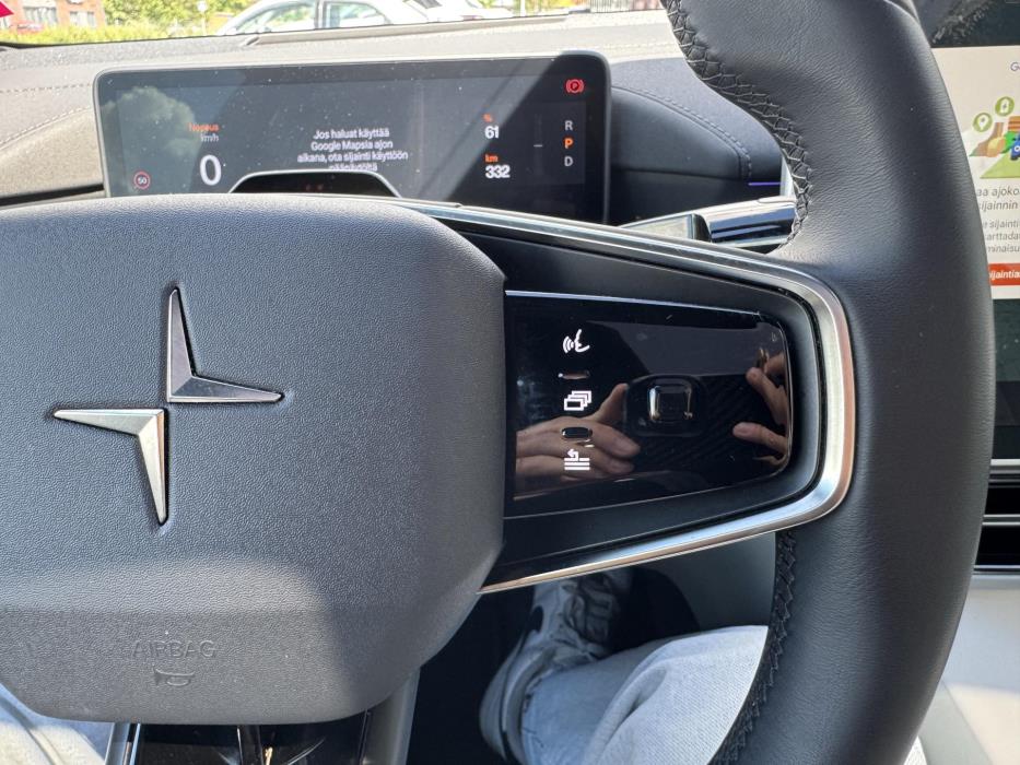 POLESTAR 4 2025