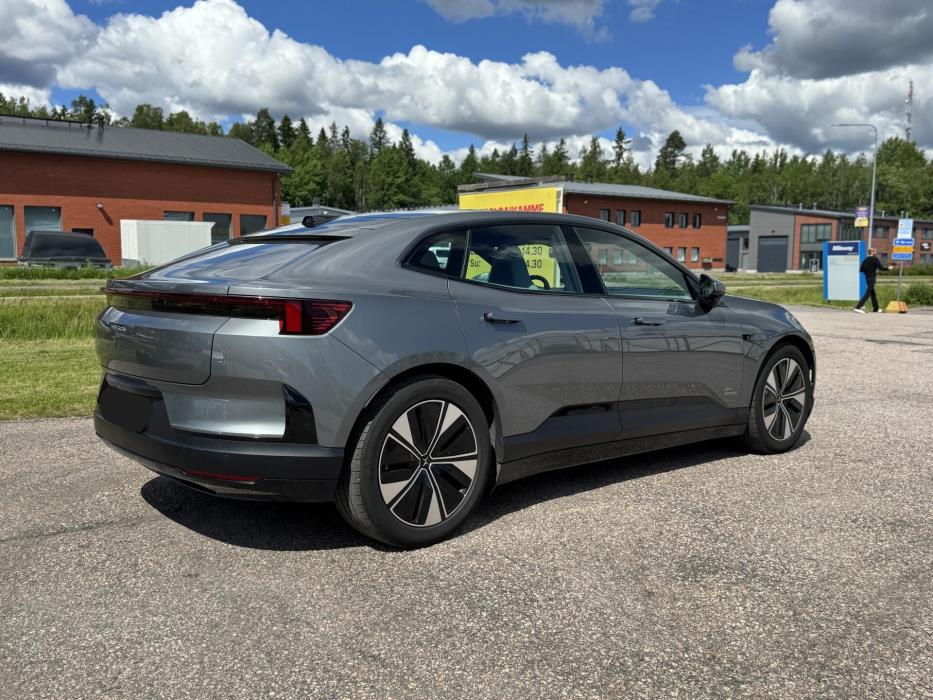 POLESTAR 4 2025