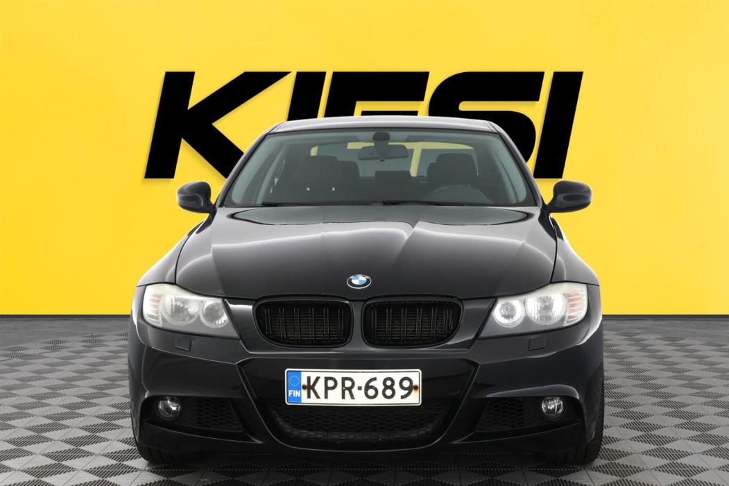 BMW 325 2011