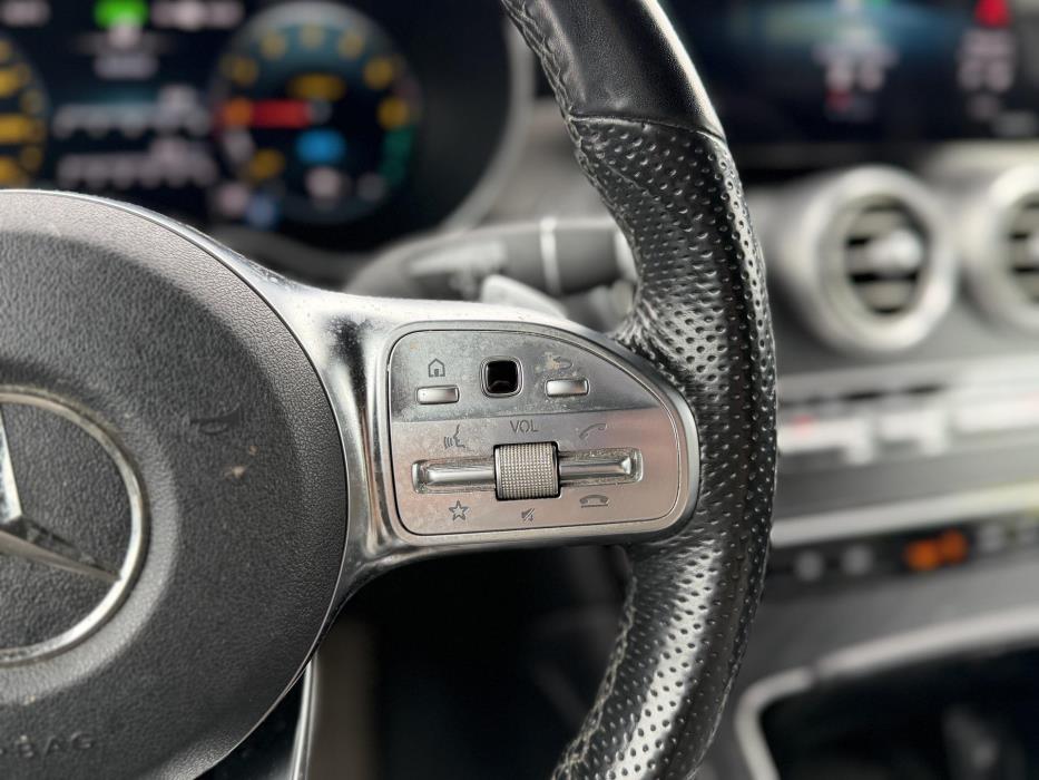 MERCEDES-BENZ GLC 2021