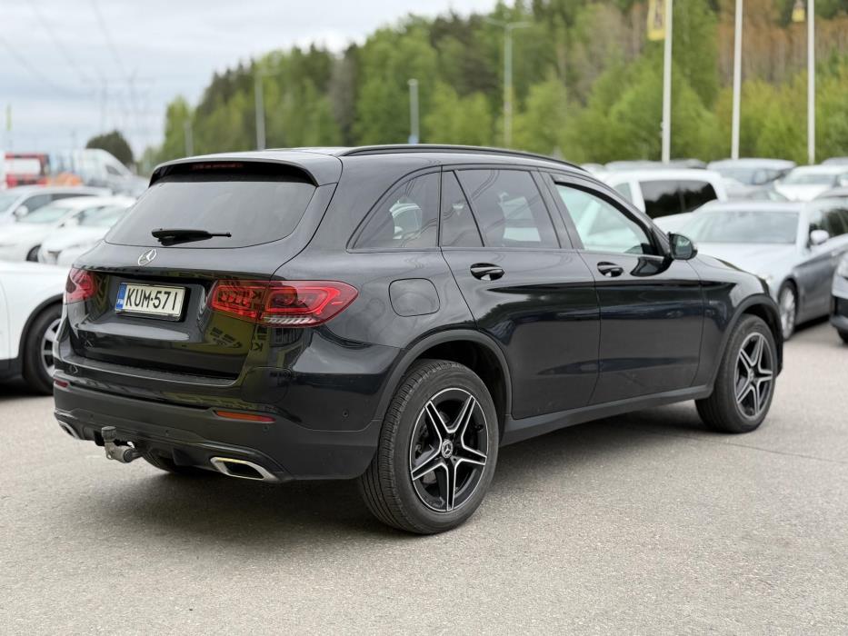 MERCEDES-BENZ GLC 2021