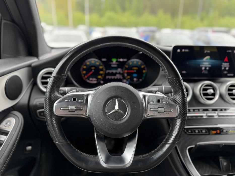 MERCEDES-BENZ GLC 2021