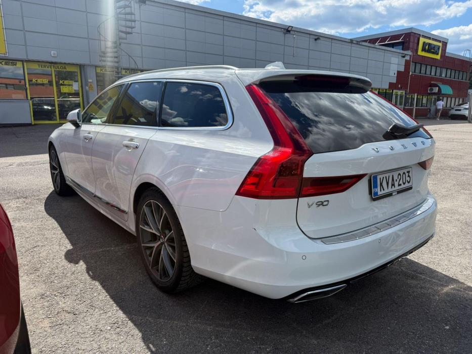 VOLVO V90 2020