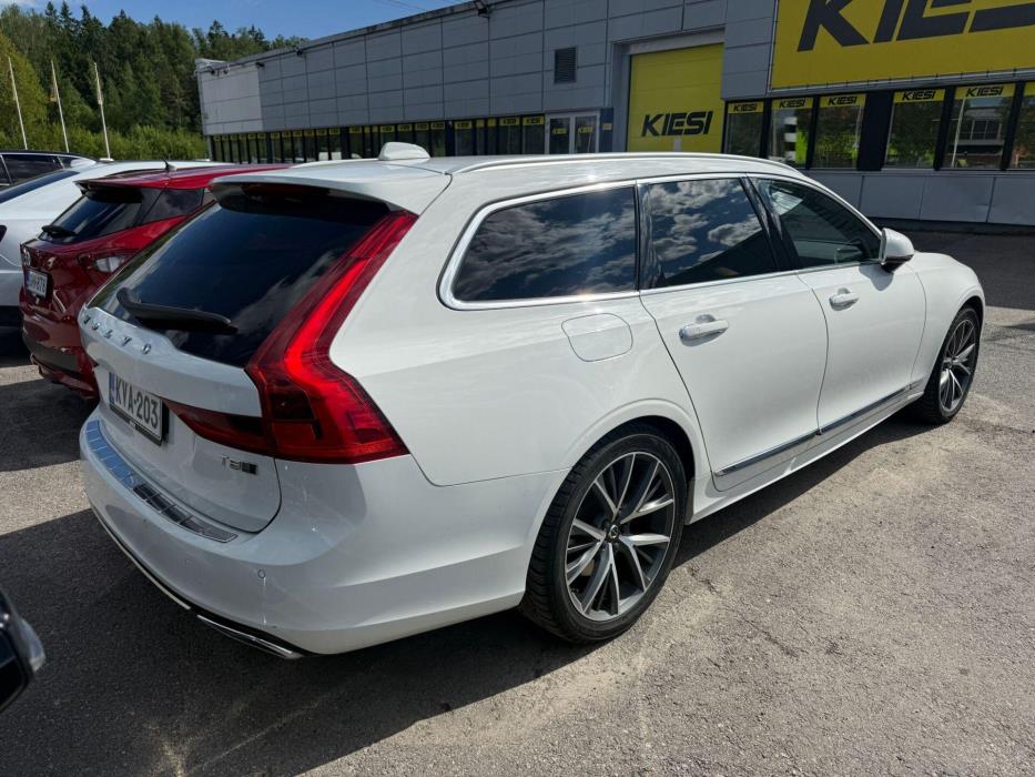 VOLVO V90 2020