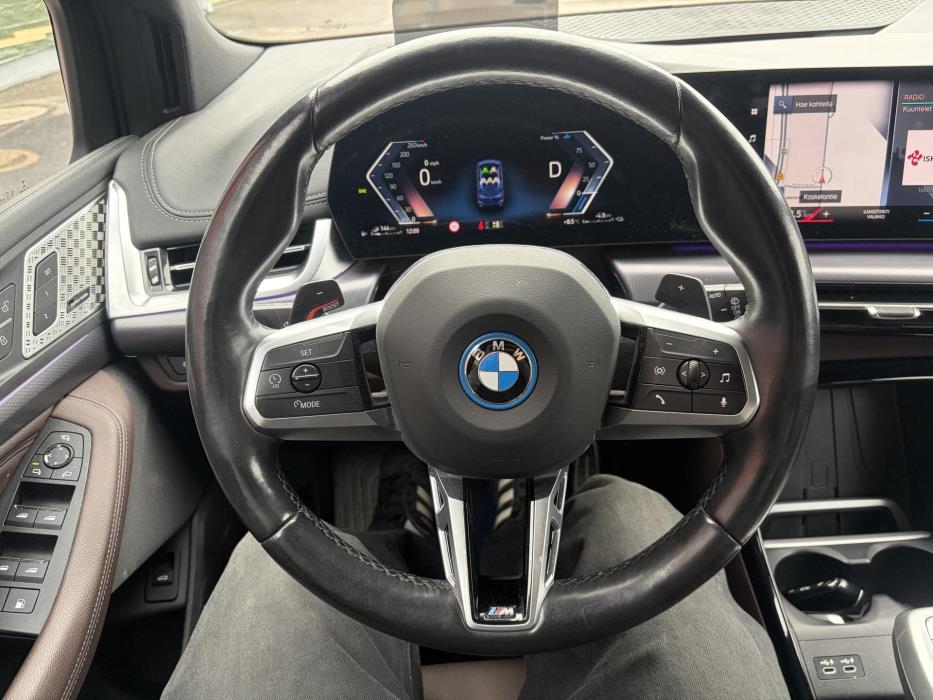 BMW 230 2023