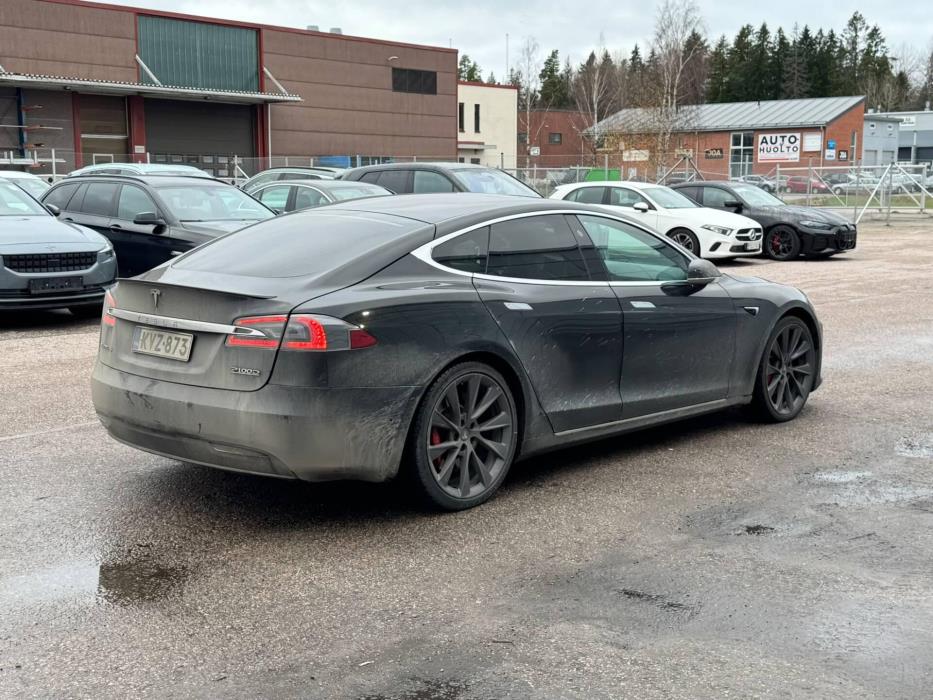 TESLA Model S 2019
