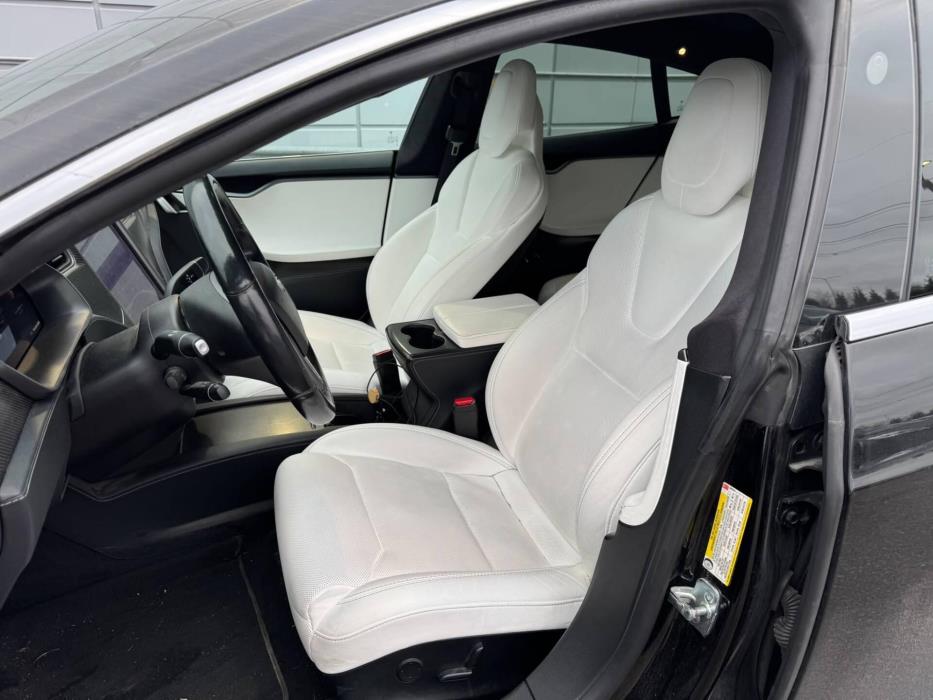 TESLA Model S 2019