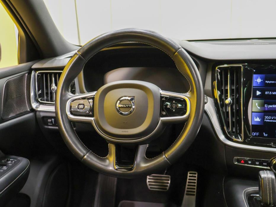 VOLVO V60 2021