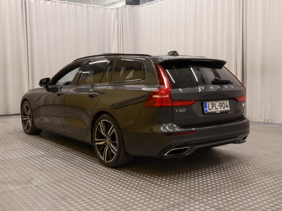 VOLVO V60 2021