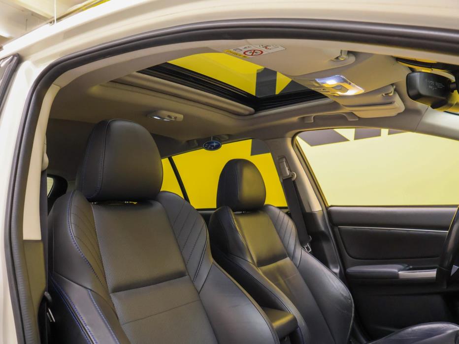 SUBARU Levorg 2015