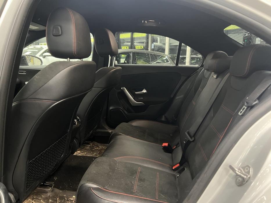 MERCEDES-BENZ A 2020