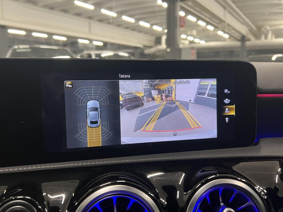 MERCEDES-BENZ A 2020