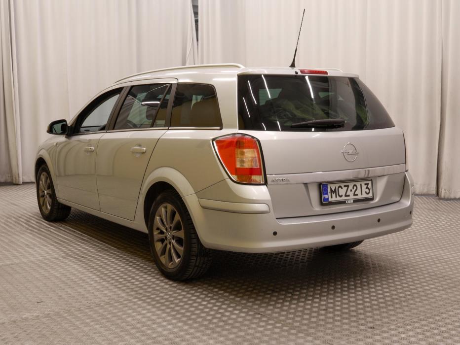 OPEL Astra 2010