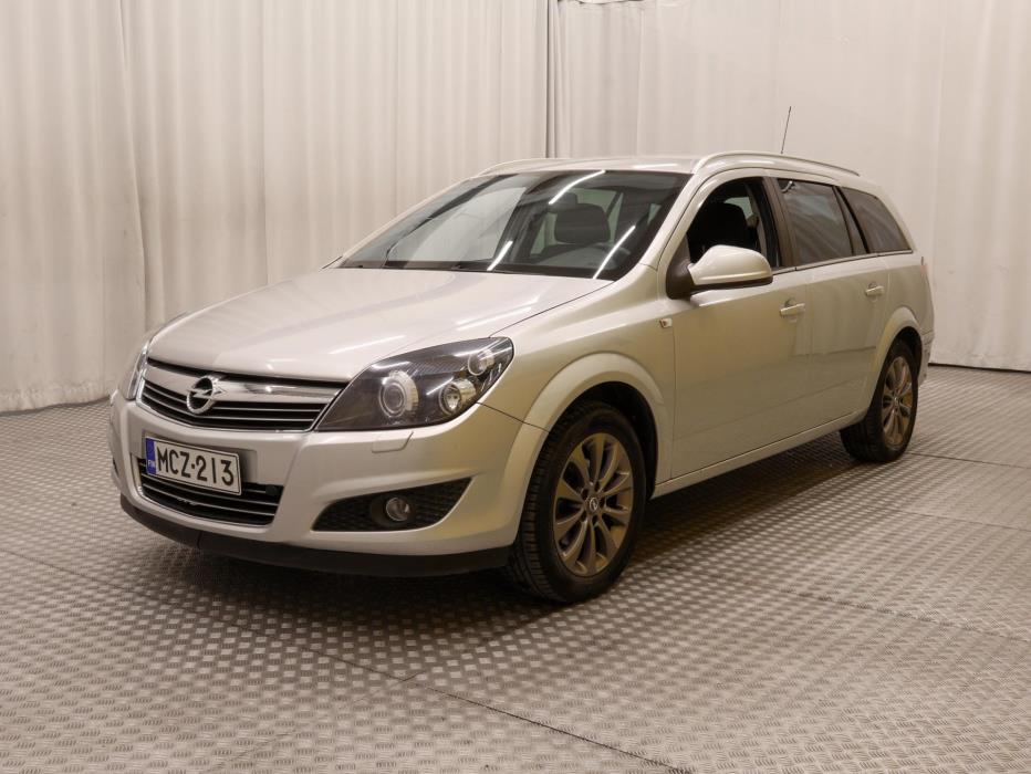 OPEL Astra 2010